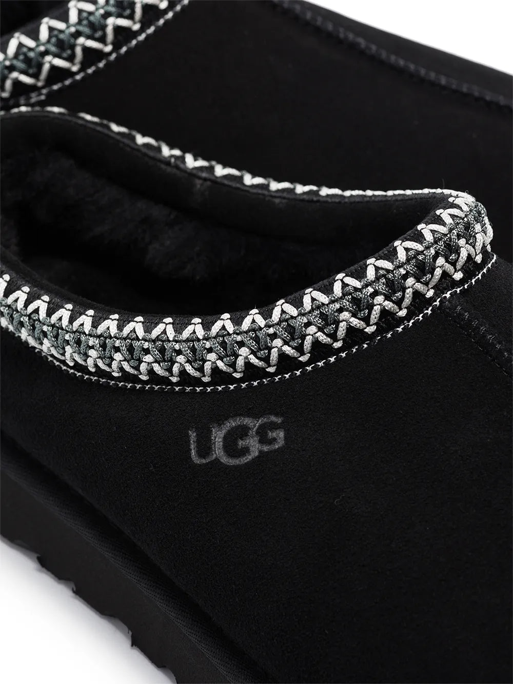 UGG tazmen black