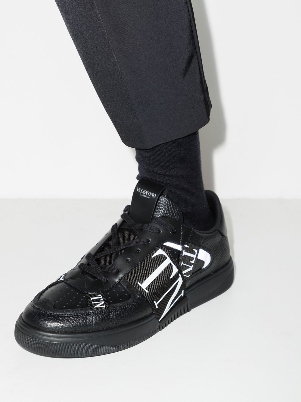 Valentino Garavani VL7N Sneaker Low Top Black White Black